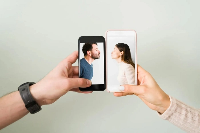 Long Distance Dating Apps: The Bad